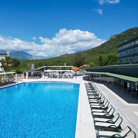 Zeyda Hotell 4*